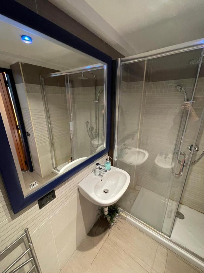 Lanova 21 Roomsナポリ エクステリア 写真